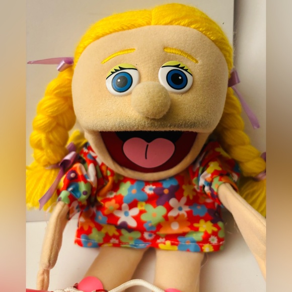 Cindy Peach Girl Hand Puppet - Picture 3 of 10